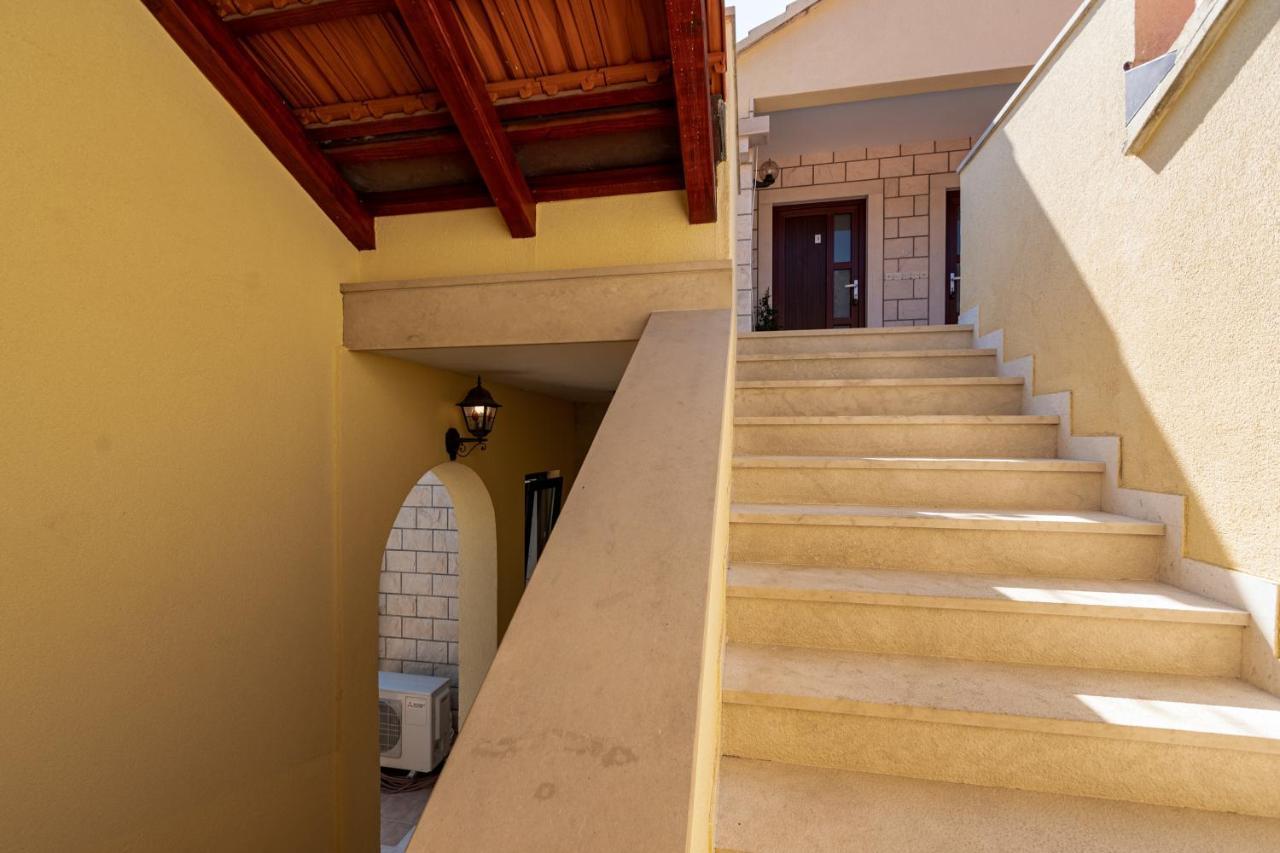 Villa Ana Zrnovo Exterior photo